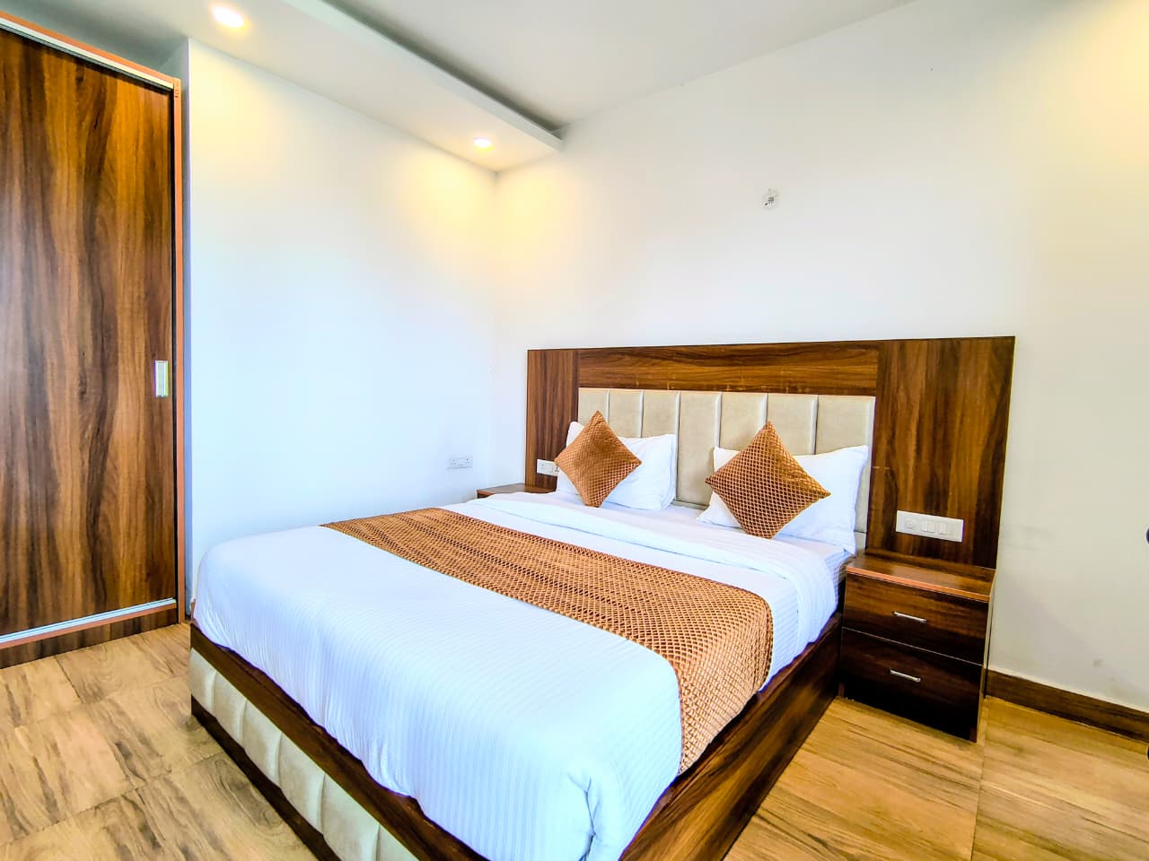 Osaka Suites Kundli Room 18